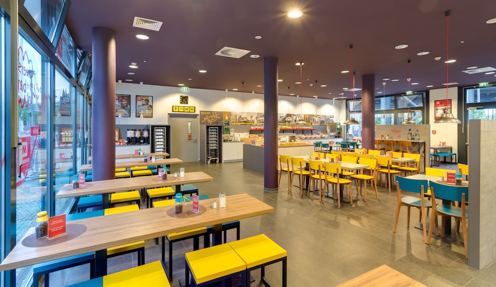 Foto - MEININGER Hotel Berlin Hauptbahnhof