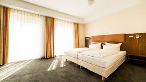 1 Schlafzimmer, Allergikerbettwaren, Zimmersafe, schallisolierte Zimmer