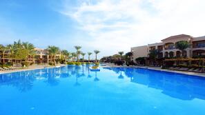 15 outdoor pools, pool umbrellas, sun loungers