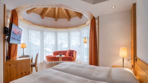 Couette en duvet d'oie, coffre-forts dans les chambres, bureau