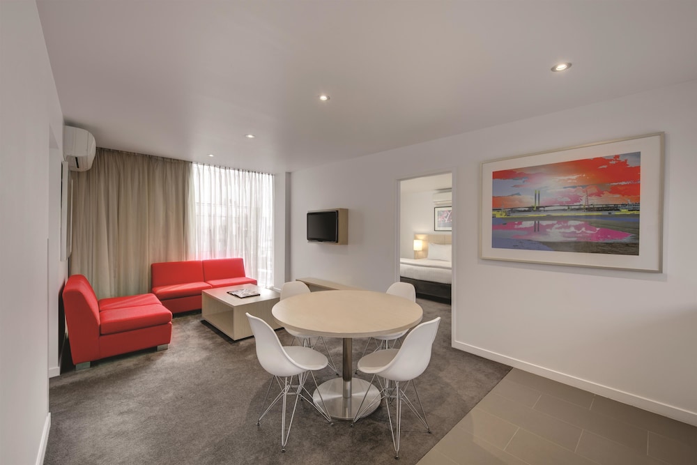 Travelodge Hotel Melbourne Docklands