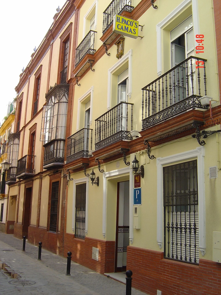 Hostal Pacos