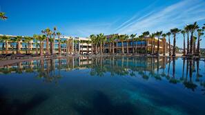 2 piscinas cubiertas