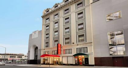 Ramada by Wyndham Oakland Downtown City Center