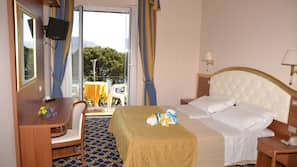 In-room safe, individually decorated, individually furnished, desk