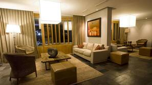 Minibar, in-room safe, individually decorated, individually furnished
