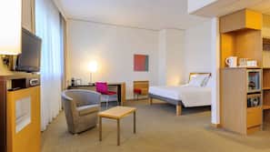 Hochwertige Bettwaren, Minibar, Zimmersafe, Schreibtisch