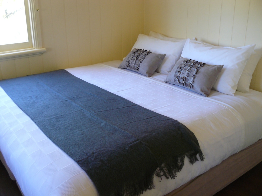 Cypress Ridge Cottages Ballandean Aus Best Price Guarantee
