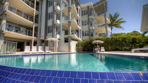 Outdoor pool, sun loungers
