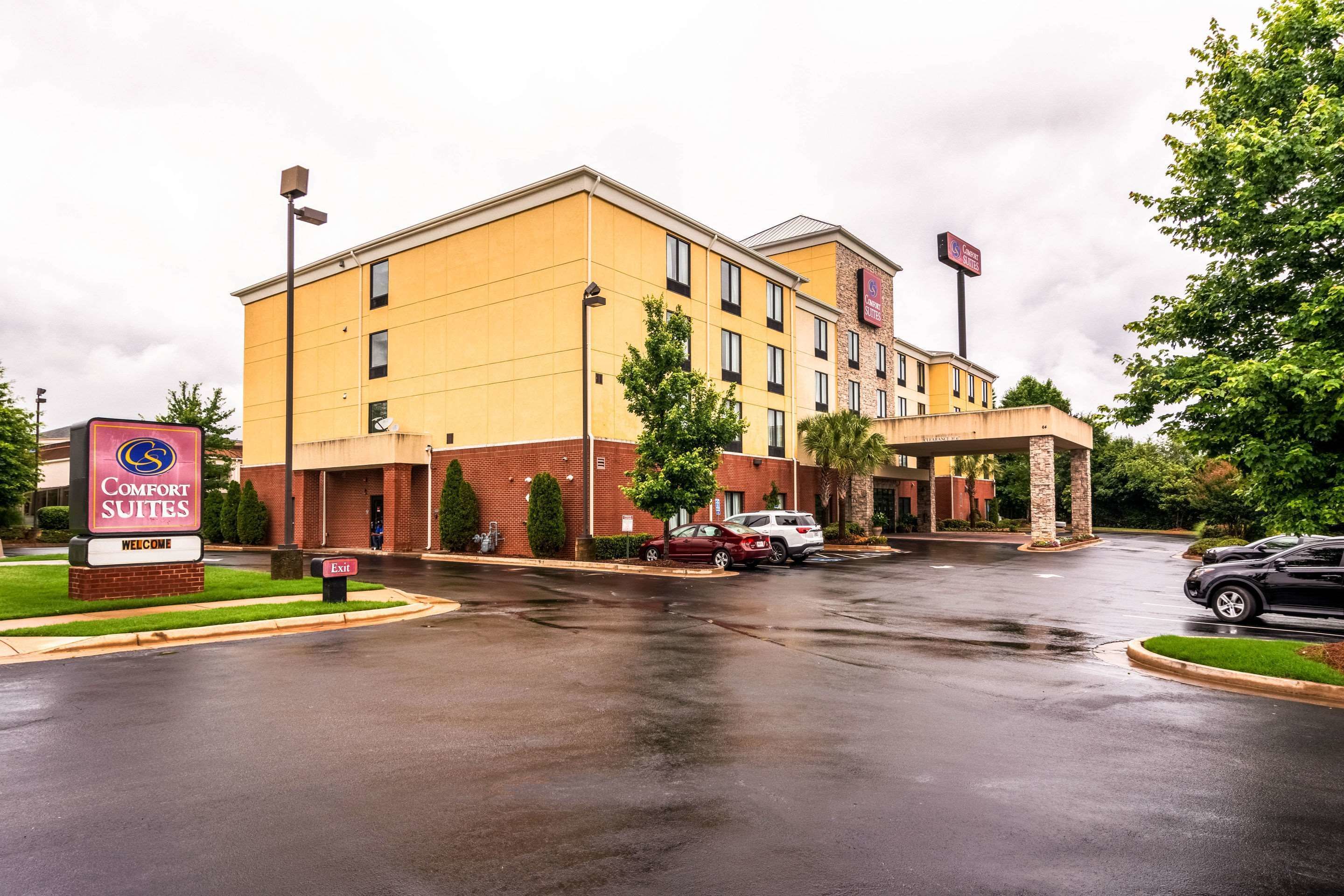 Comfort Suites Mcdonough Atlanta South In Griffin Ga Expedia