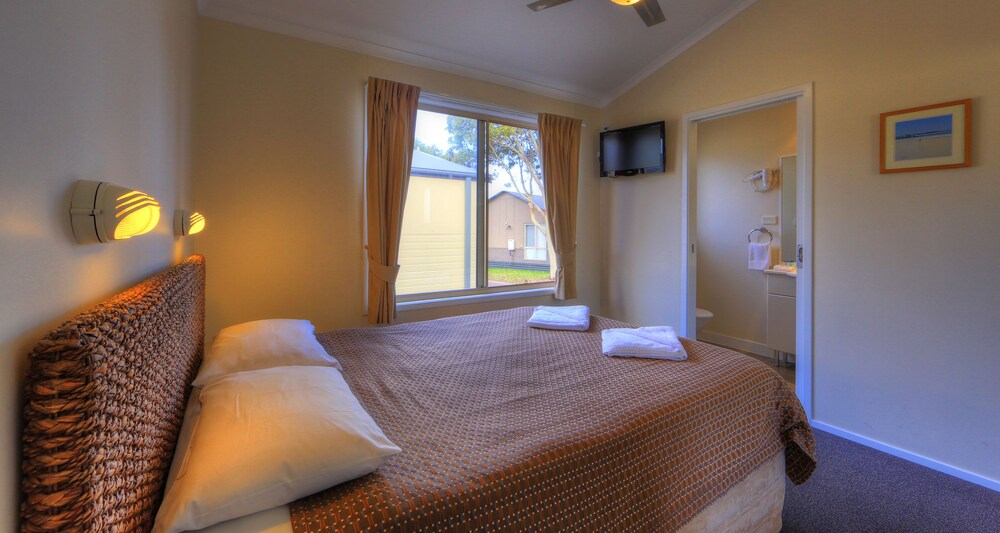 Room, NRMA Merimbula Beach Holiday Resort