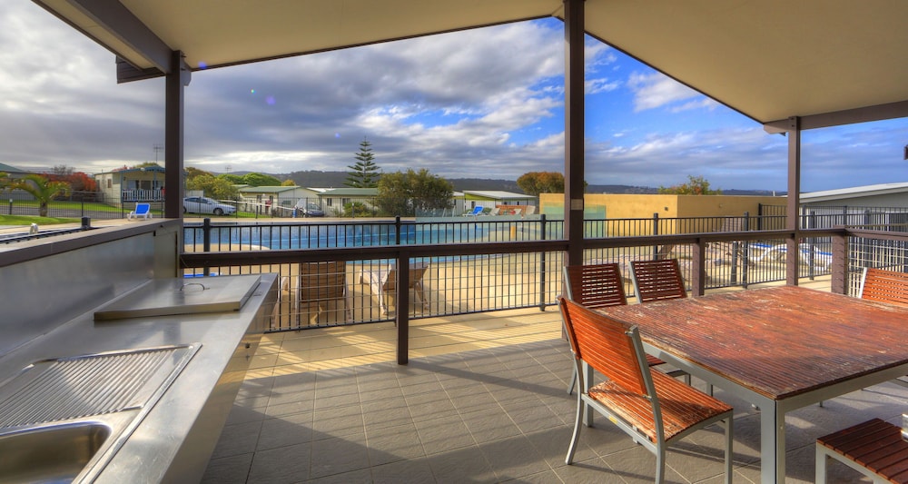 Terrace/patio, NRMA Merimbula Beach Holiday Resort