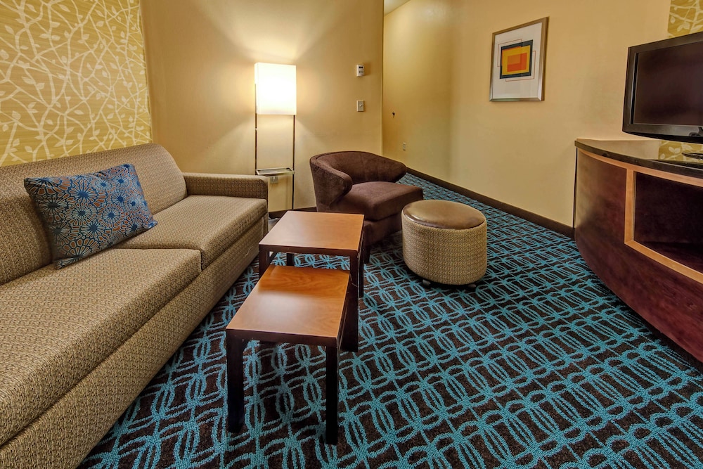 Fairfield Inn & Suites by Marriott Oklahoma City-Warr Acres