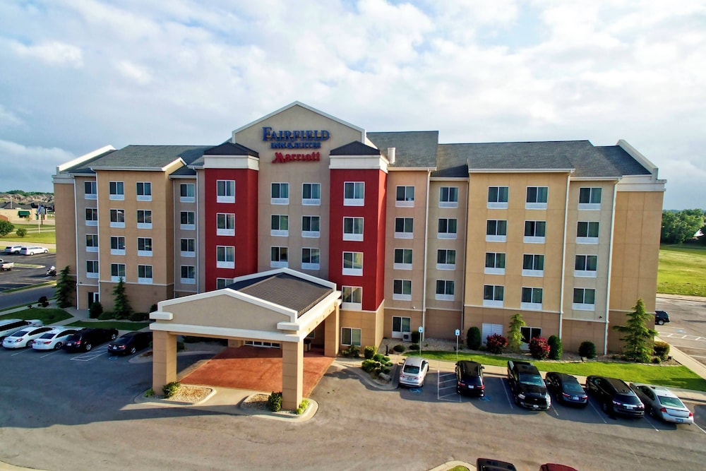 Fairfield Inn & Suites by Marriott Oklahoma City-Warr Acres