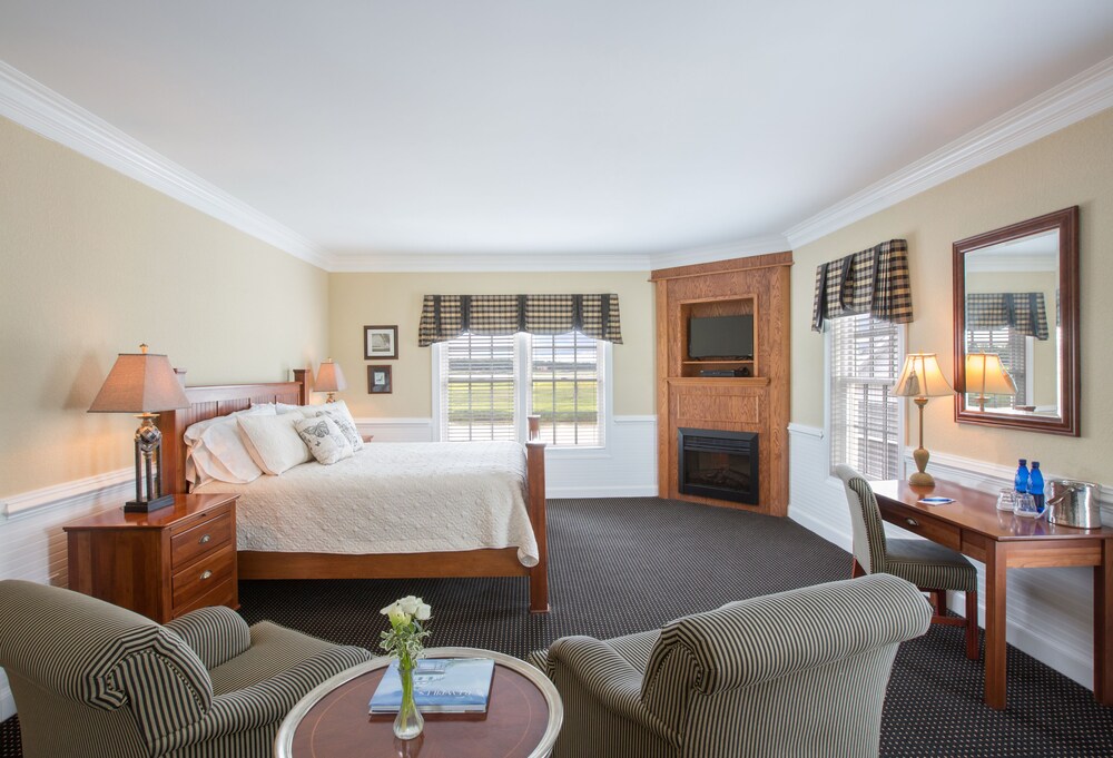 Smithfield Station Reviews, Photos & Rates