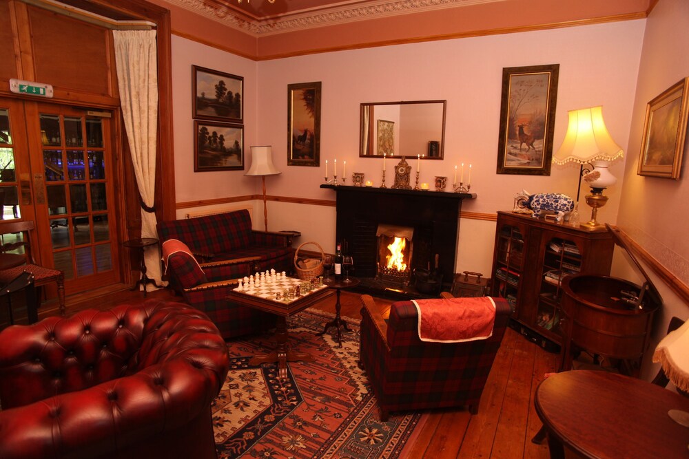 Lobby sitting area, Columba House Hotel & Garden Restaurant