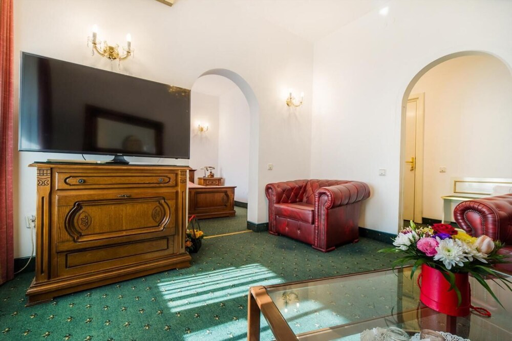 Foto - Hotel Carpati Imparatul Romanilor