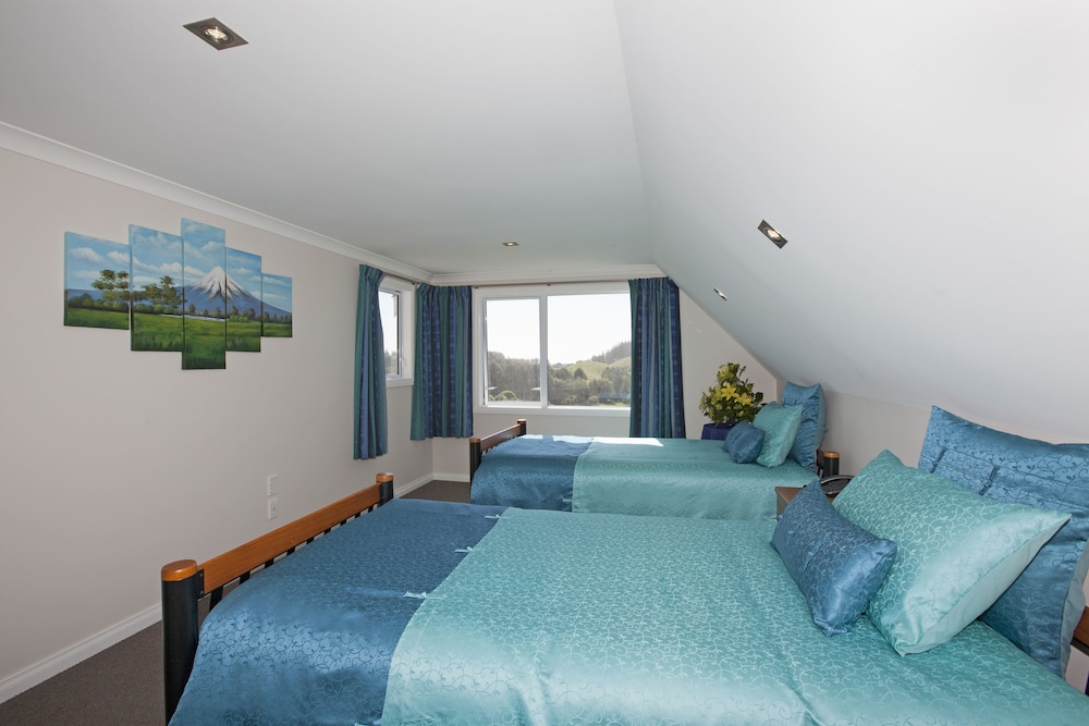 Vista del Sol Deals & Reviews (Te Horo, NZL) Wotif