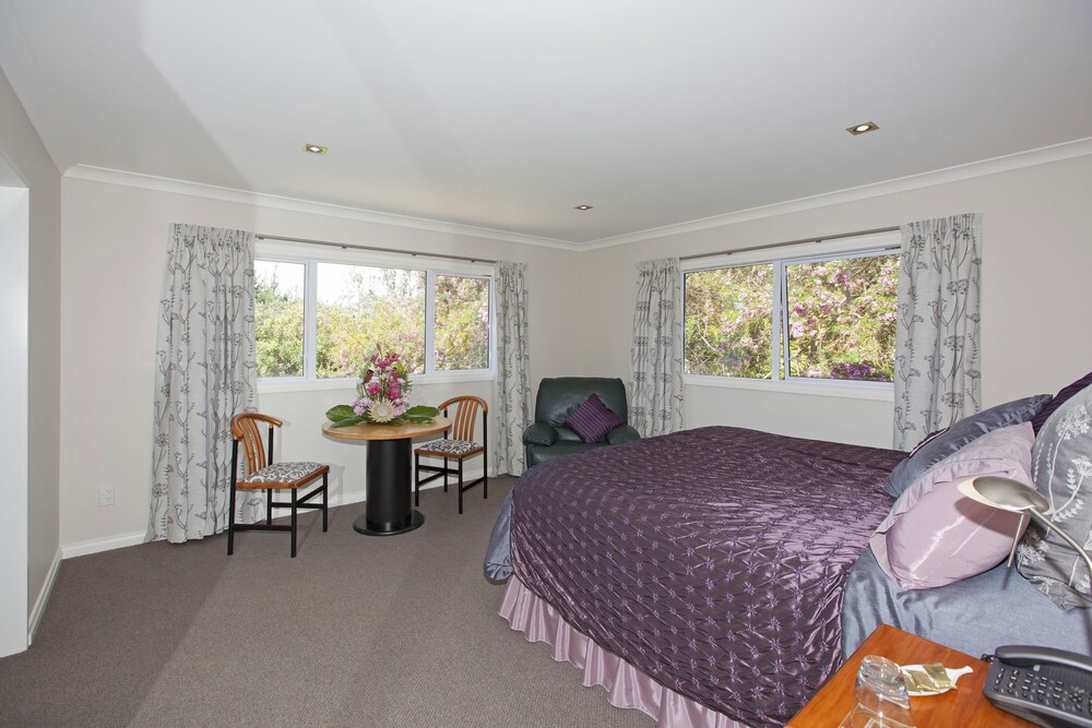 Vista del Sol Deals & Reviews (Te Horo, NZL) Wotif