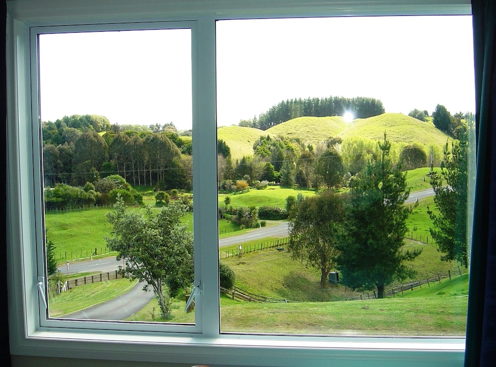 Vista del Sol Deals & Reviews (Te Horo, NZL) Wotif