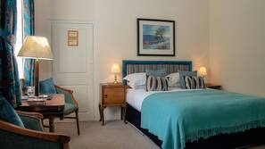 Premium bedding, individually decorated, individually furnished, desk