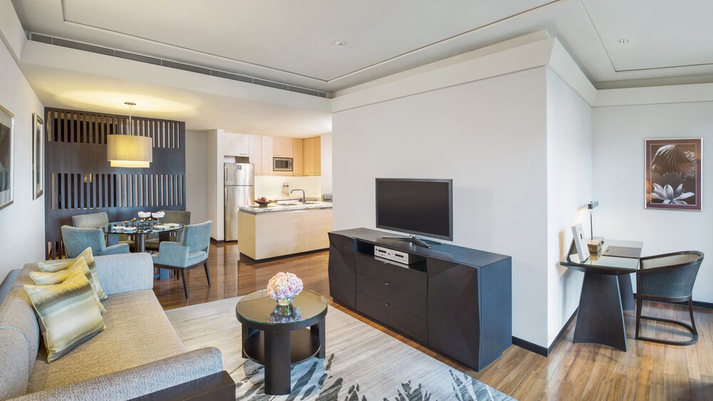 Siam Kempinski Hotel Bangkok Sha Plus In Bangkok Hotel Rates Reviews On Orbitz