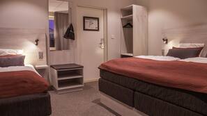 Pillowtop beds, individually decorated, individually furnished, desk