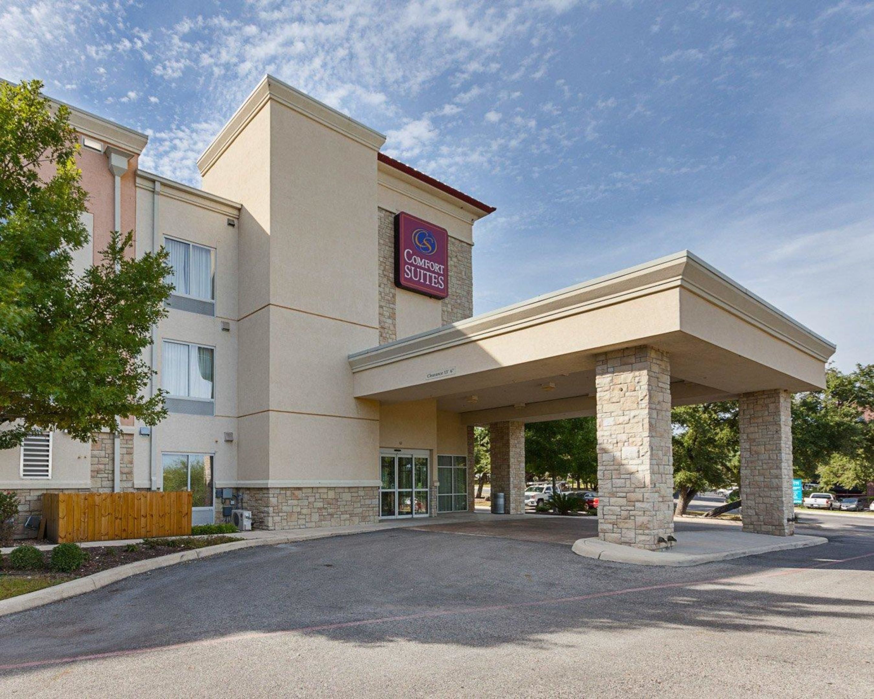 Comfort Suites Medical Center Near Six Flags In San Antonio Tx