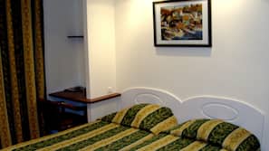 Coffre-forts dans les chambres, bureau, lits bébé (gratuits)