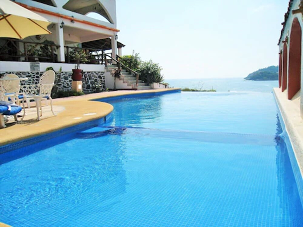 Book Casa Sun And Moon In Zihuatanejo Hotels Com