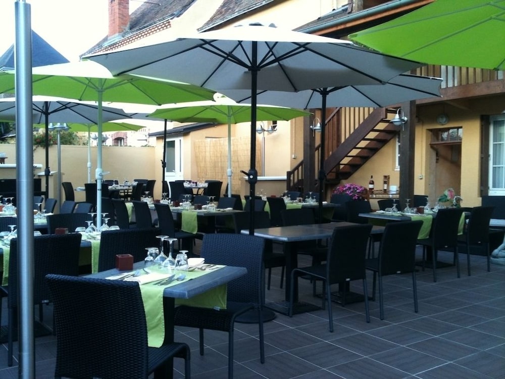 Hotel Saint Jacques Thorigne Hotel Saint Jacques Thorigne