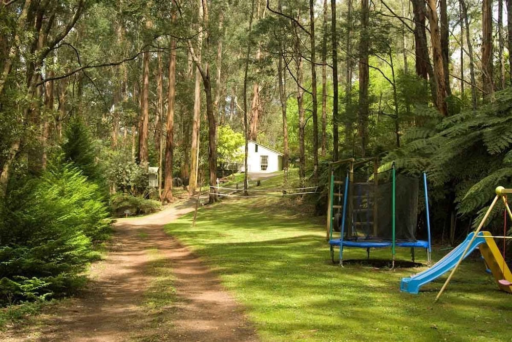 Hill 'N' Dale Farm Cottages