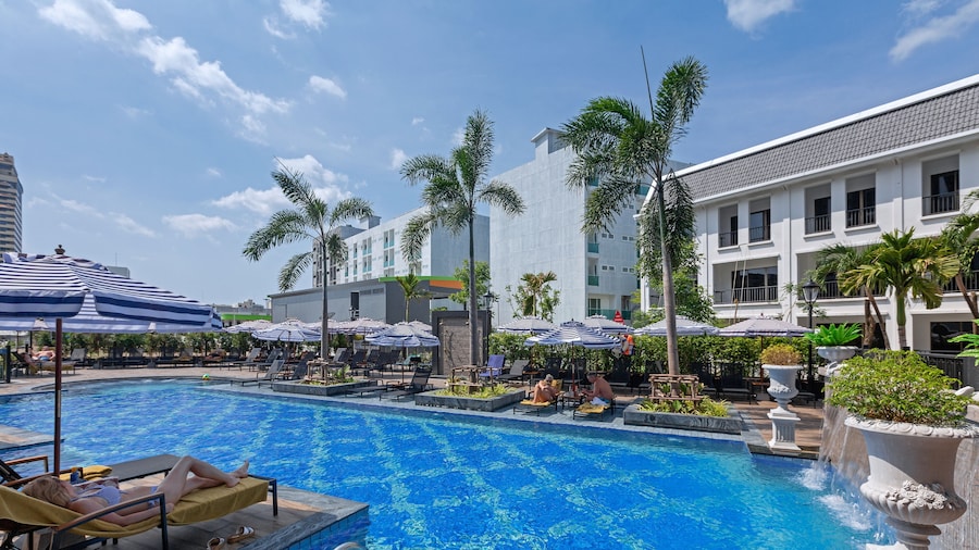 Sawaddi Patong Resort & Spa