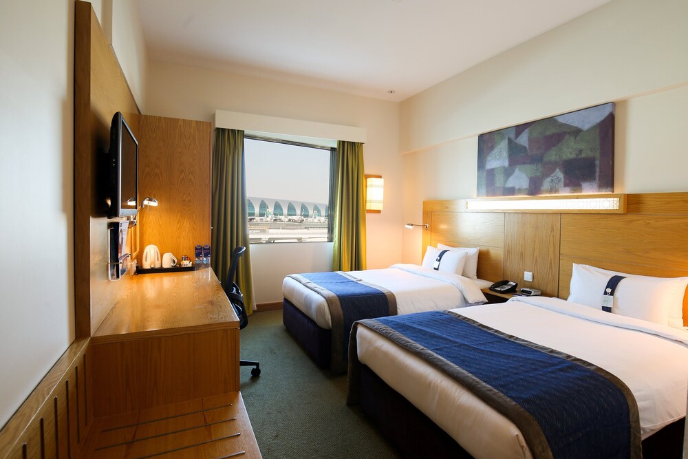 Holiday Inn Express Dubai Airport, an