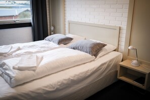 Double Room | Individually decorated, individually furnished, desk, iron/ironing board