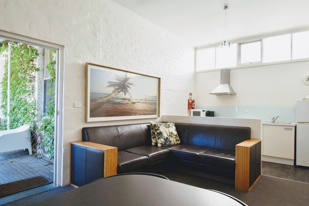 Seawall Apartments