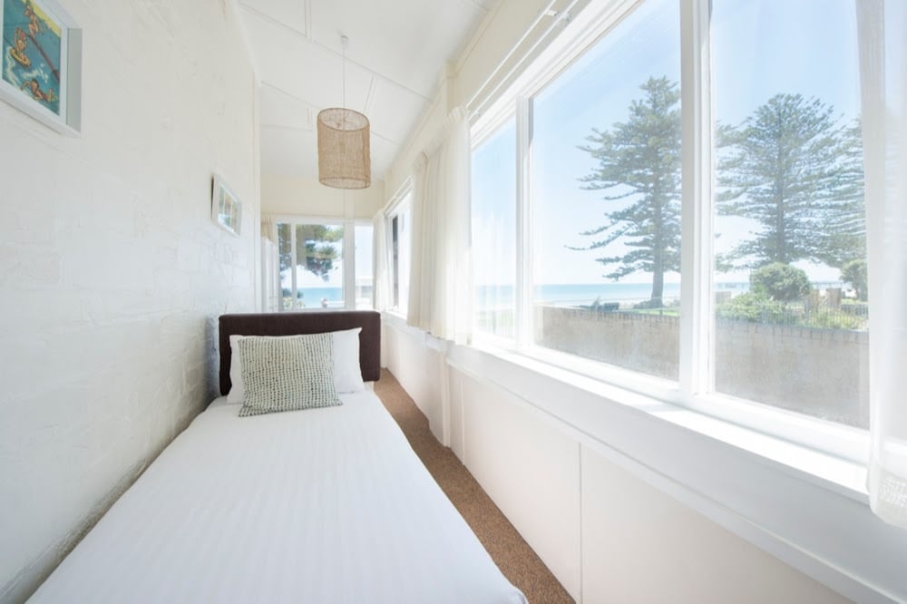 Seawall Apartments