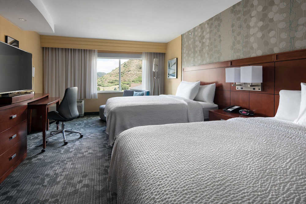 Courtyard by Marriott Glenwood Springs: 2019 Room Prices $114, Deals