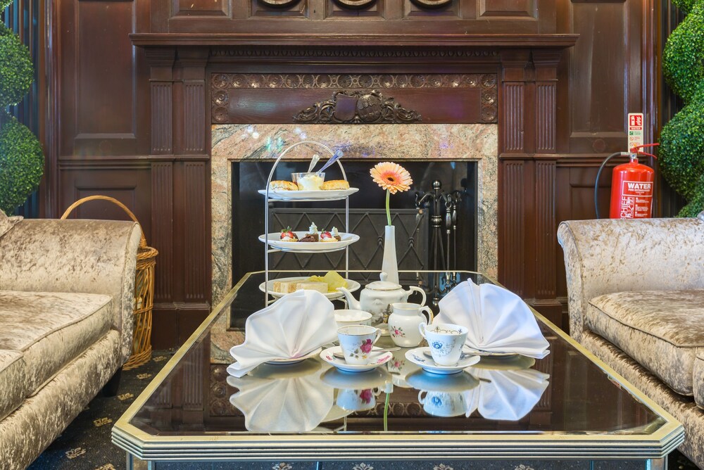 De Rougemont Manor Hotel De Rougemont Manor Hotel