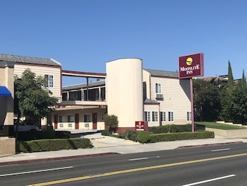 Moonlite Inn Redondo Beach Los Angeles 83 Room Prices Reviews Travelocity