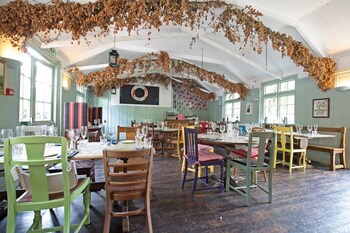 The Grove Ferry Inn Reviews Photos Rates Ebookers Com