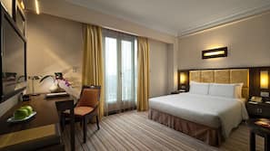 Premium bedding, minibar, in-room safe, desk