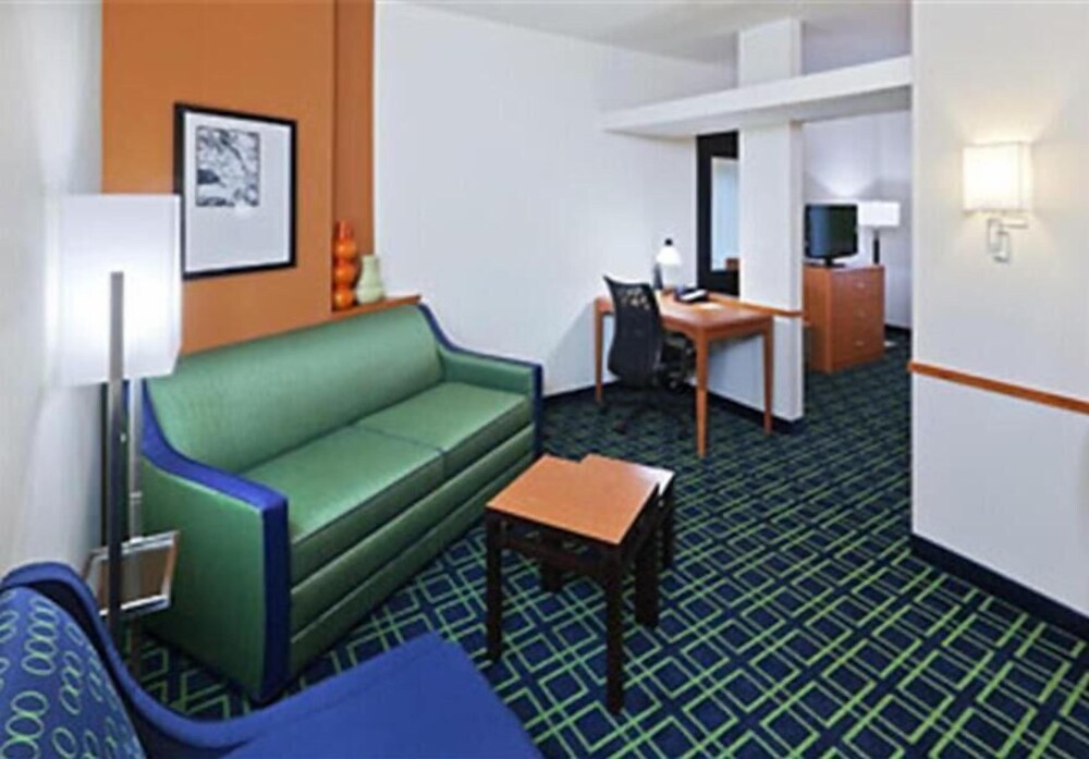 Fairfield Inn & Suites Tulsa Southeast/Crossroads Village