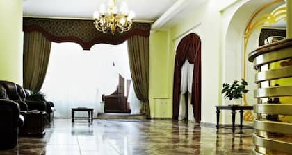 Astoria Hotel