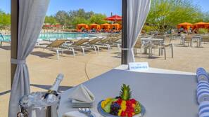 2 outdoor pools, pool umbrellas