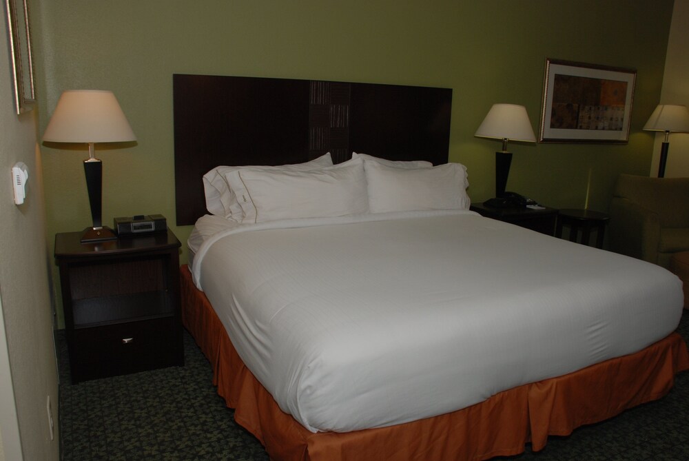 Holiday Inn Express & Suites Covington, an IHG Hotel