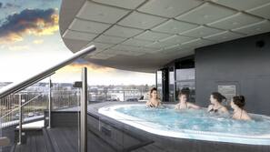 Outdoor spa bath