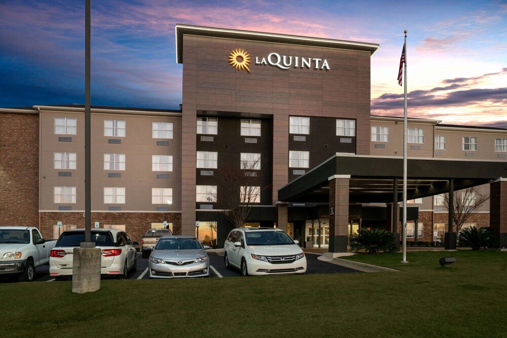 Exterior, La Quinta Inn & Suites by Wyndham Montgomery