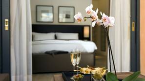 Minibar, in-room safe, desk, blackout curtains