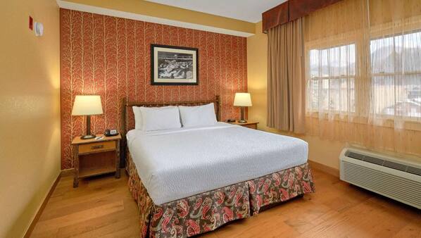Premium bedding, iron/ironing board, free WiFi